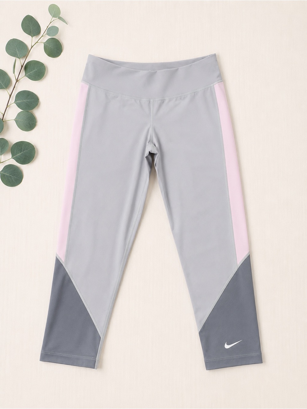 Nike Dry-Fit Cropped Colorblock Leggings
